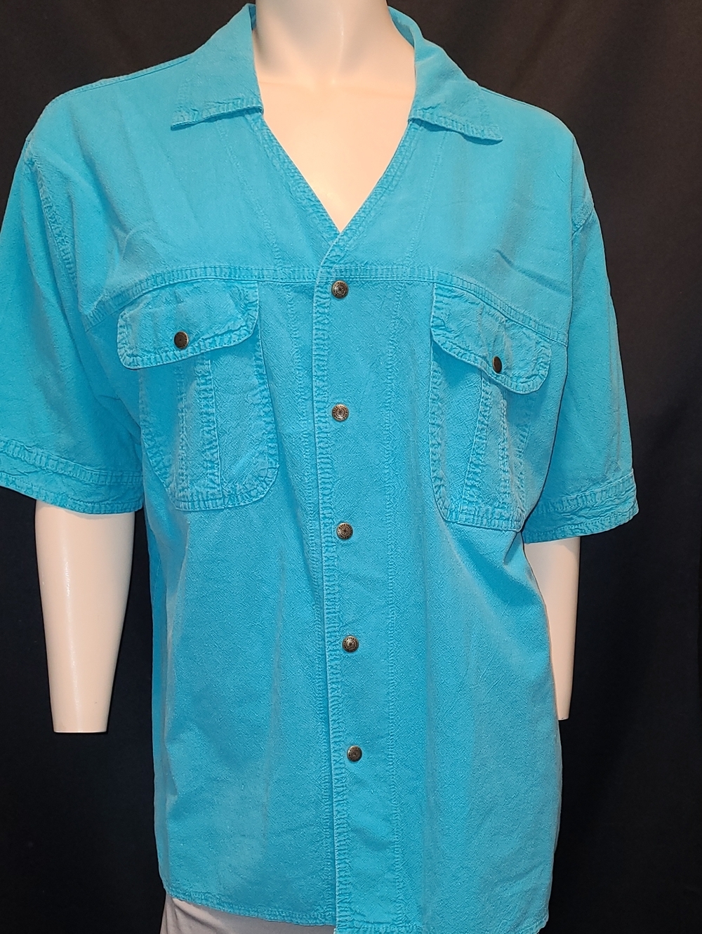 EZZE WEAR UNISEX Casual Short-Sleeve Shirt in Bright Turquoise
